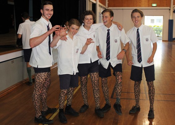 Image:St Paul’s students take their socks off for solidarity